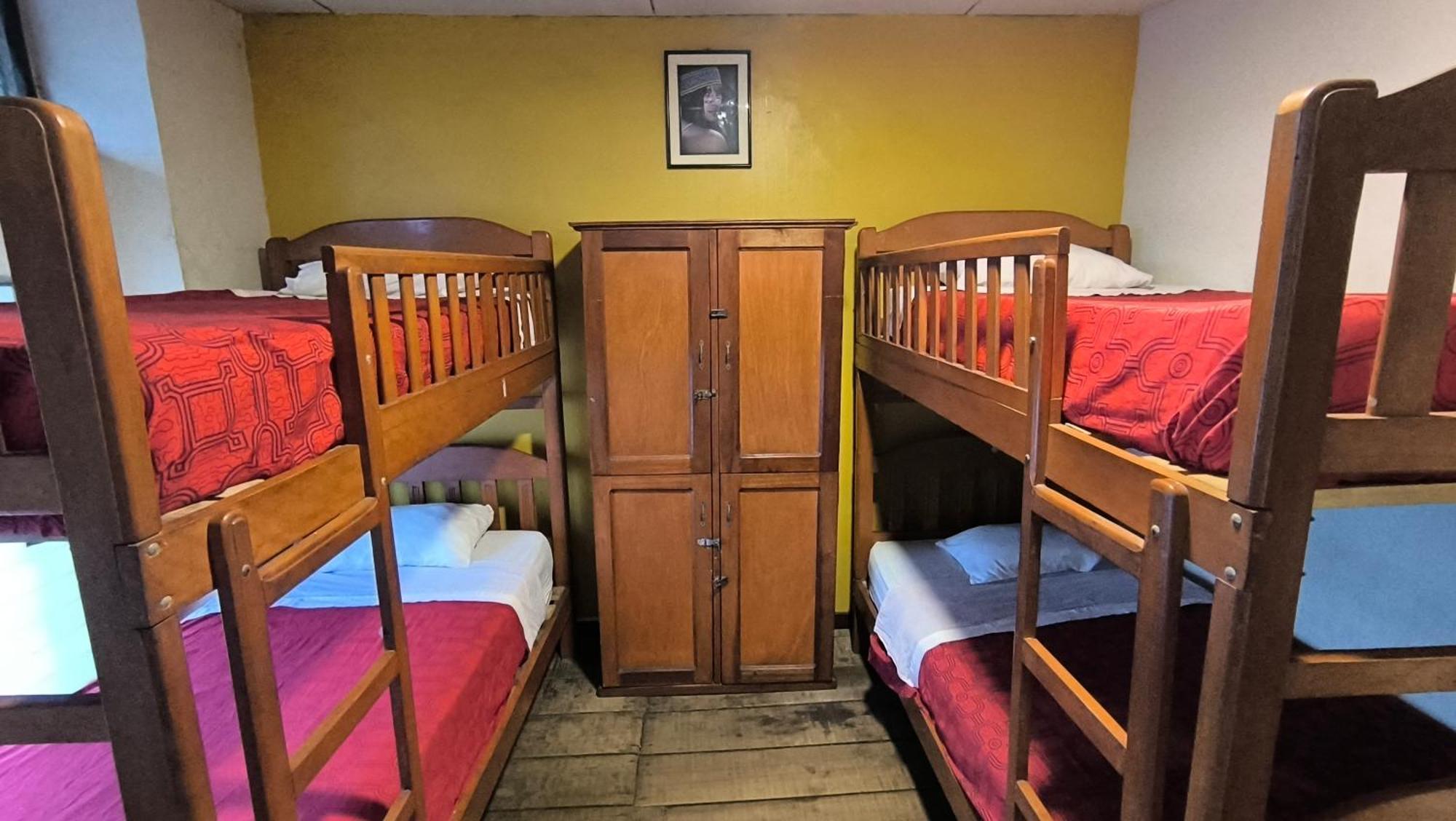 Flying Dog Hostel Iquitos Dış mekan fotoğraf